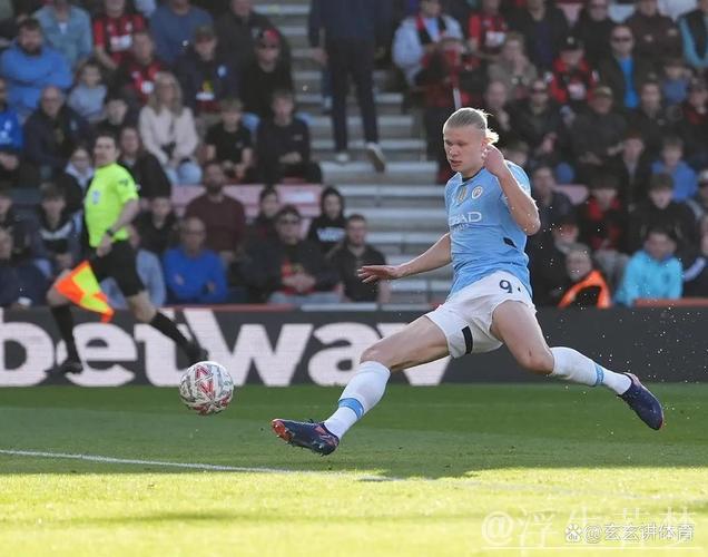 足总杯-哈兰德进球后失点并伤退 曼城2-1力克伯恩茅斯