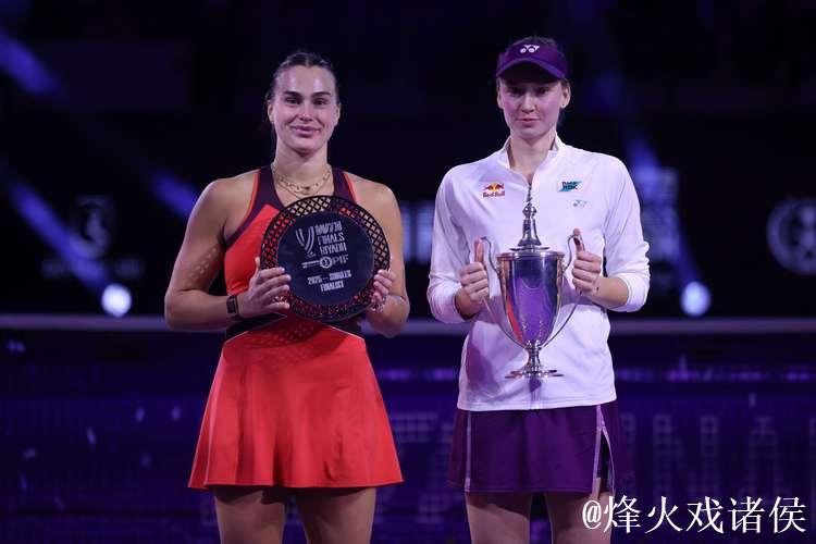 WTA年终总决赛:莱巴金娜连胜两场 提前锁定半决赛席位 WTA年终总决赛:莱巴金娜连胜两场 提前锁定半决赛席位