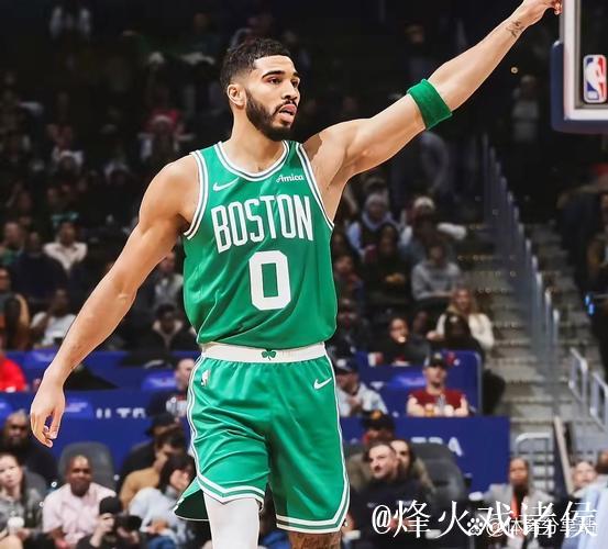 马克西33+12力压塔图姆32+15，76人险胜绿军迎来2连败