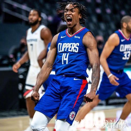 曼恩与快船达成3年4700万提前续约 上季场均贡献8.8分