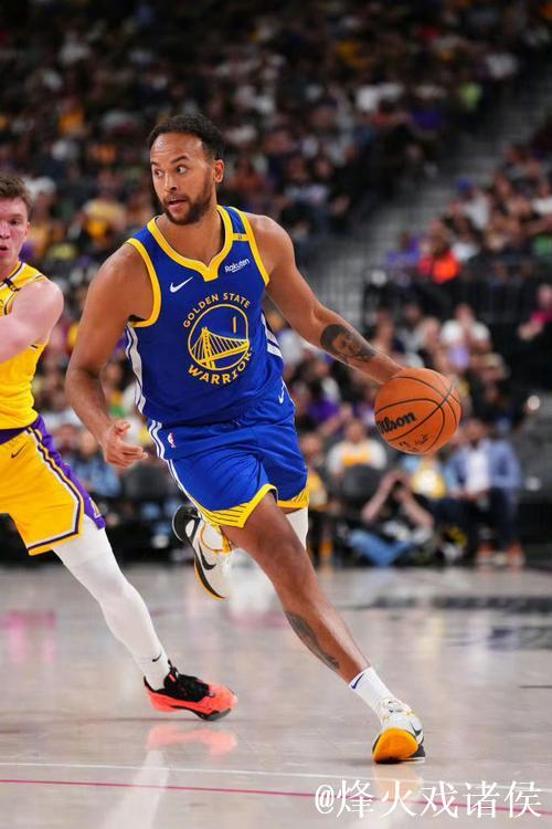 库里21分力压亚历山大52分 勇士击败雷霆豪取2连胜 库里21分力压亚历山大52分 勇士击败雷霆豪取2连胜